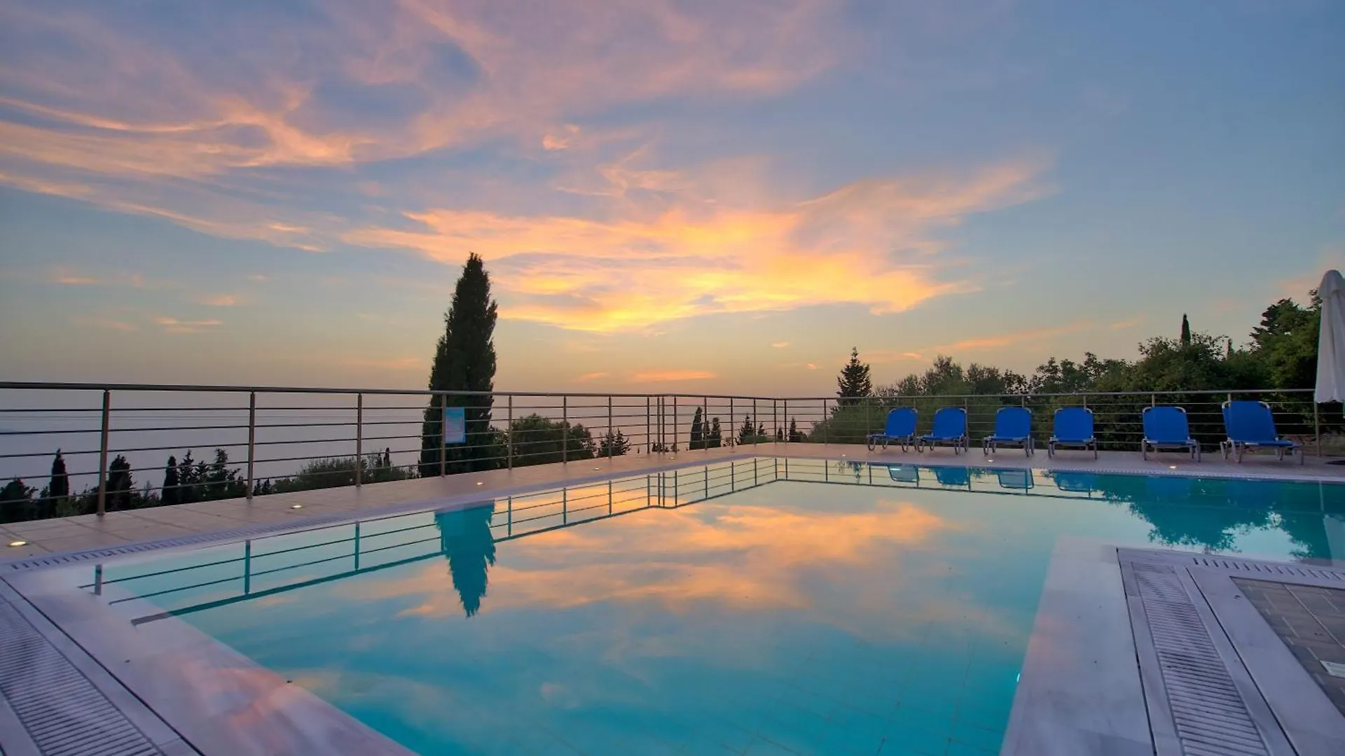 דירות Kothréas Panoramic Sunset יוון