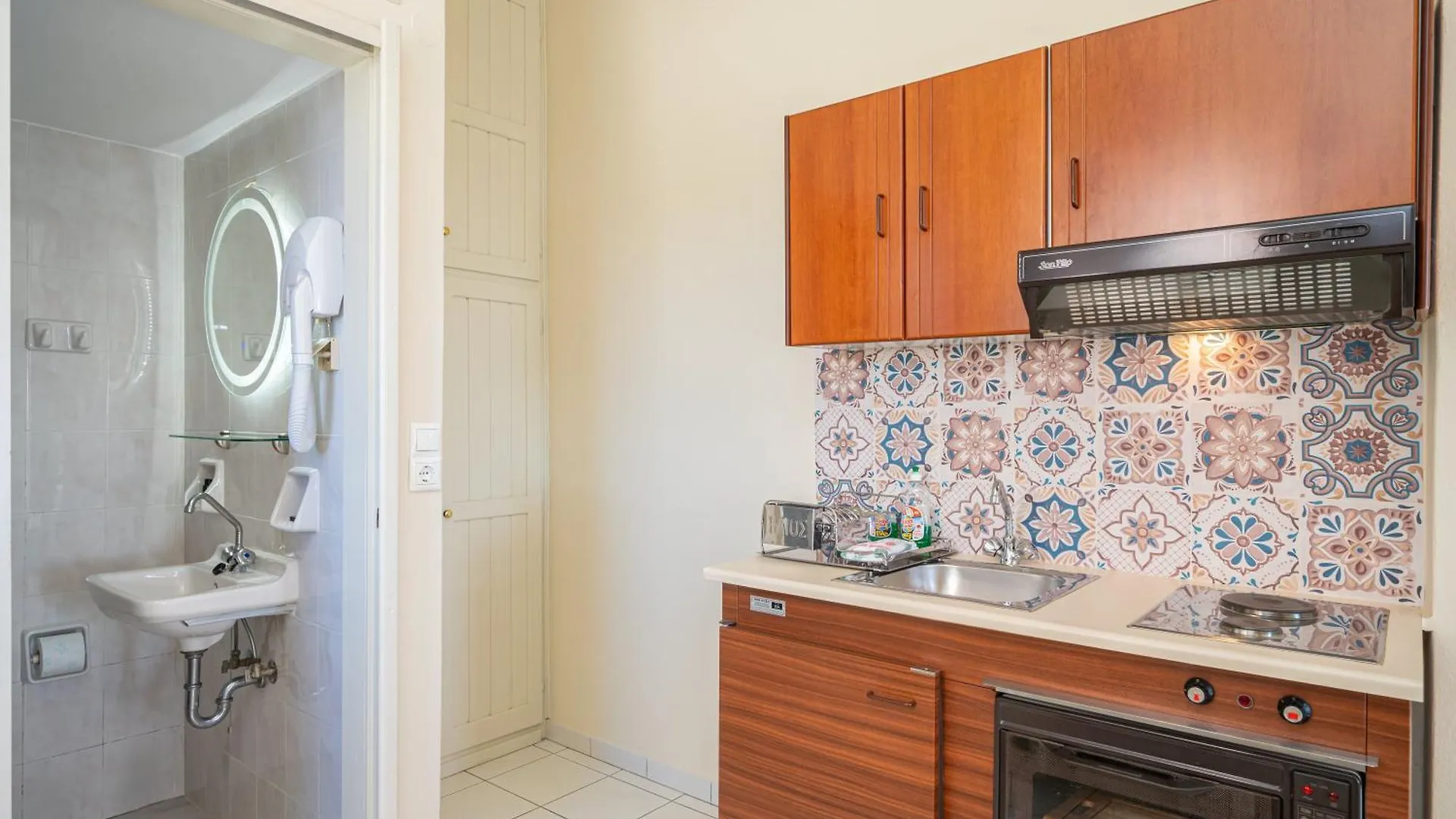 Panoramic Sunset Apartment Kothreas