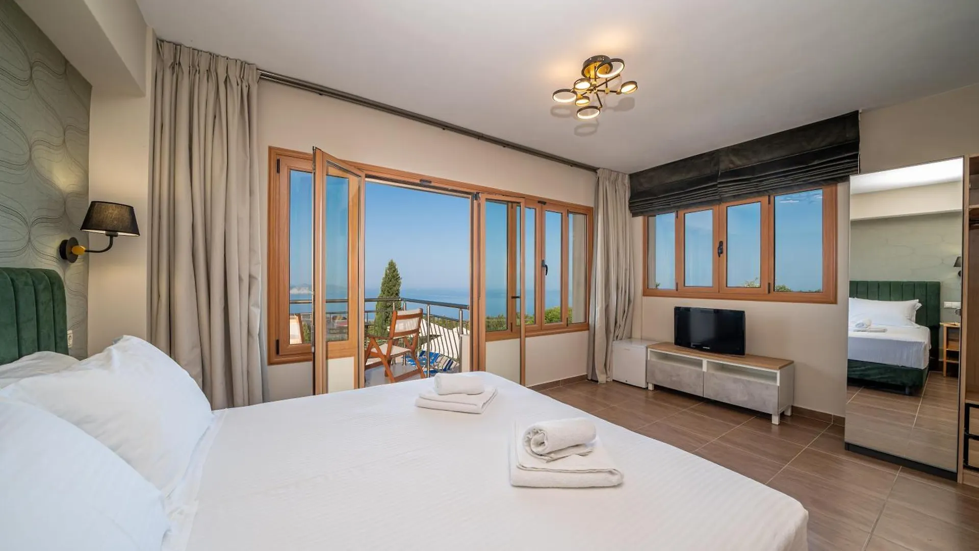 Panoramic Sunset Apartment Kothreas